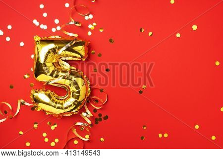 Gold Foil Balloon Number And Digit Five 5. Birthday Greeting Card. Anniversary Celebration Event. Ba