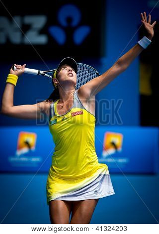 เมลเบิร์น - 17 มกราคม: Garbine Muguruza ของสเปนของเธอสูญเสียรอบสองกับ Serena Williams ของ