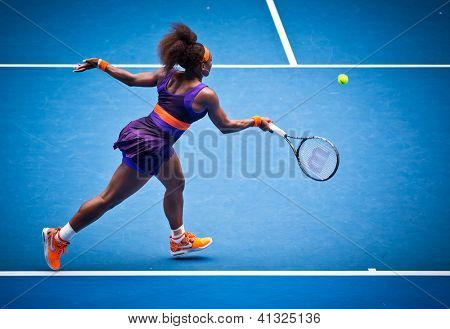 เมลเบิร์น - 17 มกราคม: Serena Williams ของสหรัฐอเมริกาในเธอชนะรอบสองผ่าน Garbine Muguruza ของ 