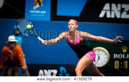 MELBOURNE - el 19 de enero: Yanina Wickmayer de Bélgica en su tercera ronda ante Maria Kirilenko de Ru
