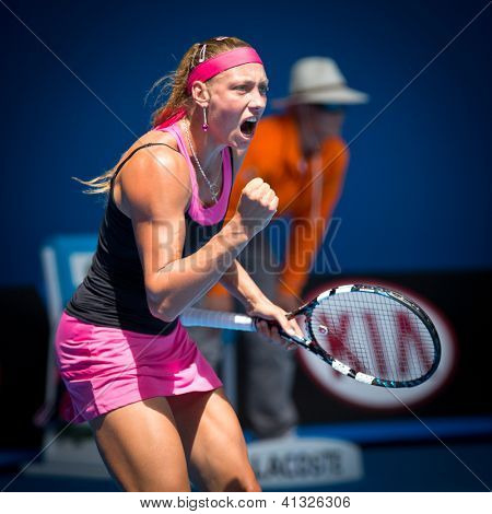 MELBOURNE - el 19 de enero: Yanina Wickmayer de Bélgica en su tercera ronda ante Maria Kirilenko de Ru