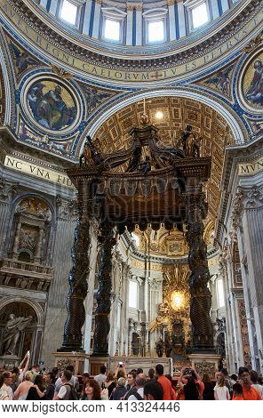 Vatican City, Vatican - May 17, 2017: View Of The Main Altar (baldachin, By Bernini) At The Basilica