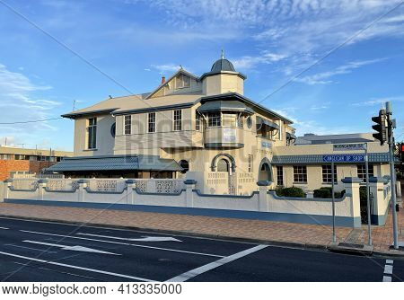 Bundaberg, Australia - March 1, 2021: Facade Of The Linden Medical Clinic, The Oldest Established Ge