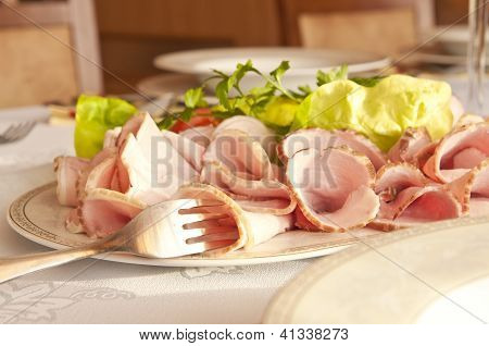 Prato de carnes frias
