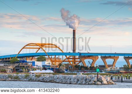 Milawuakee, Wisconsin, USA at Hoan Bridge and Lake Michigan.