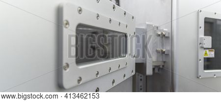 Part Of Chamber Vacuum Device Industrial Equipment Silver Color Of Research And Development Laborato