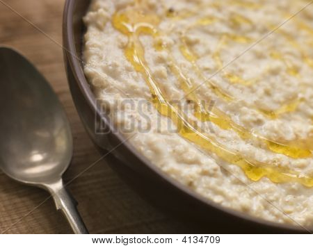 Misku kaše s zlatý sirup