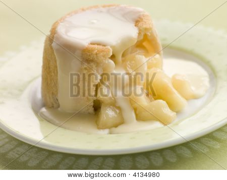 Charlotte de pomme chaud avec crème pâtissière