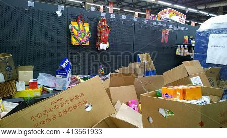 St. Petersburg, Russia - December, 2019: Grocery Store Chain Filed For Bankruptcy. Clutter, Trash An
