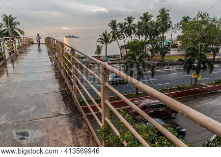 Manila, Philippines - January 28, 2018: Pedestrian Overpass Over Roxas Boulevard In Ermita District 