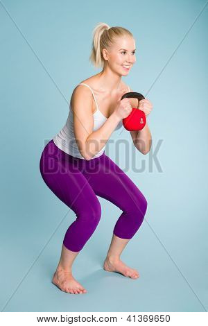 Dívka a Kettlebell