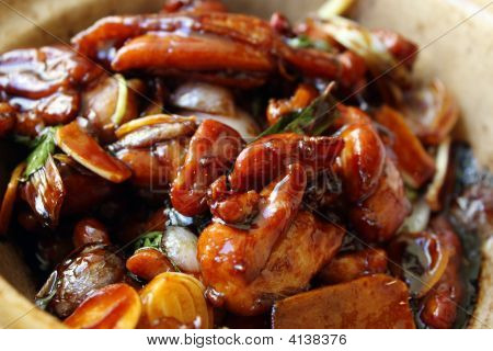 ไก่ Claypot จีน