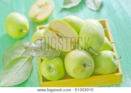 green apple