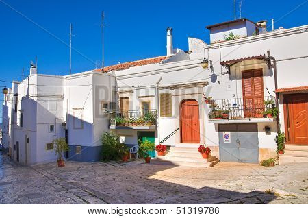Alleyway. Noci. Puglia. Italy.