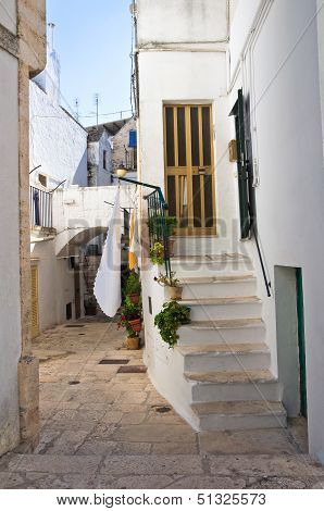 Alleyway in Noci. Puglia, Italy.