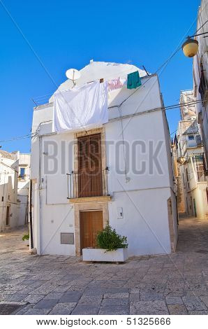Alleyway. Noci. Puglia. Italy.