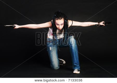 Menina com armas