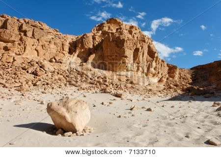 Paisagem do deserto rochosa