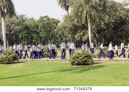 School Class Visits Humayun's Tomb In Delhi