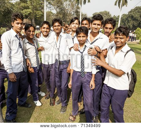School Class Visits Humayun's Tomb In Delhi
