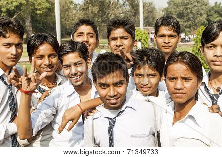 School Class Visits Humayun's Tomb In Delhi