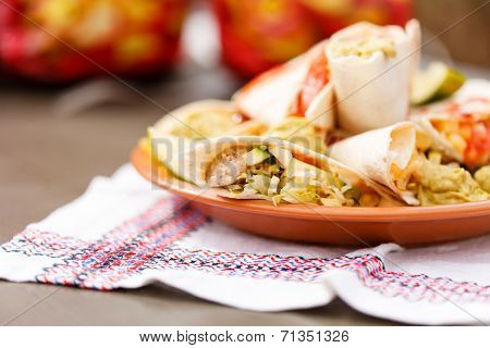 tortillas with dip