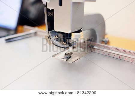 Professional printing stapler