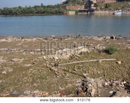Riva del fiume