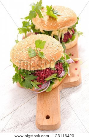 buger with quinoa and beetroot steak