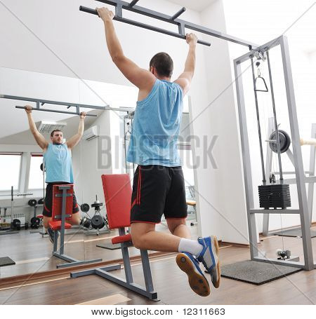 Mies Fitness Harjoitus