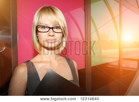 Imprenditrice In Modern Office Interior