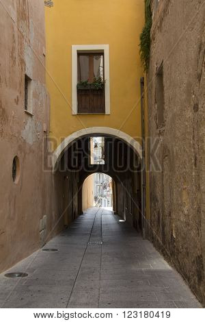 Cagliari - Walk to the Castle district - Via del Fossario