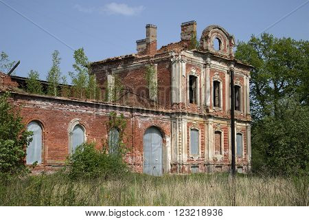 The ruins of the imperial stables housing estates Znamenka. Peterhof, Russia