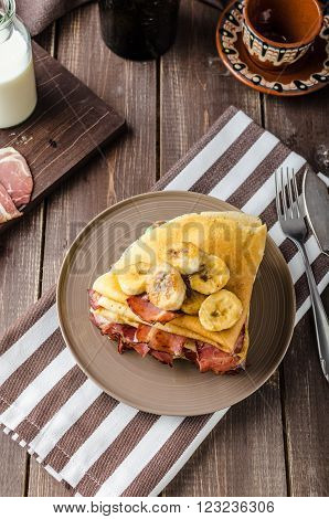 Pancakes With Bacon, Banana And Maple Sirup