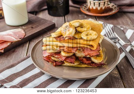 Pancakes With Bacon, Banana And Maple Sirup