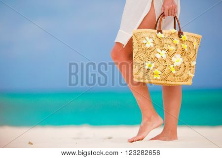 Close up of female feet on white sand beach
** Note: Soft Focus at 100%, best at smaller sizes