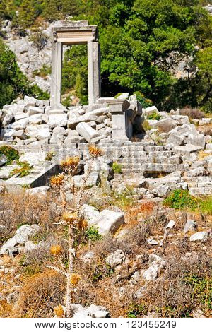 Anatolia Heritage Ruins    And Nature