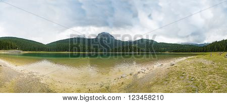 Beautiful scenery of the lake and mountains.