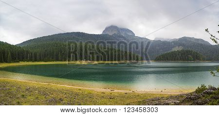 Beautiful scenery of the lake and mountains.