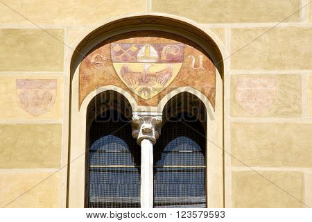 Tradate Varese  Abstract  Window Monument   I  Yellow