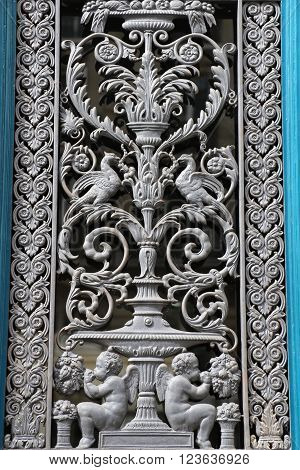 Detail of an old door in Paris