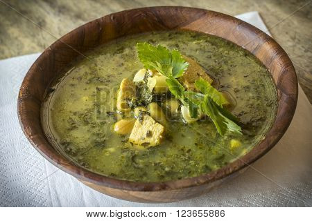 Chicken pesto soup with spinach and cannellini beans
