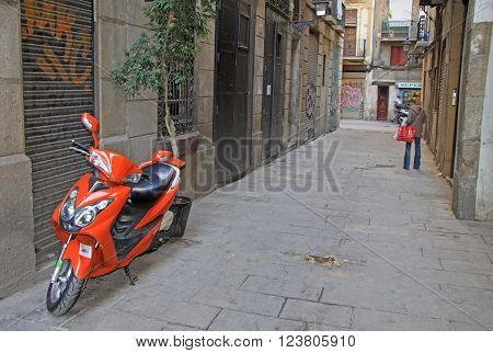 Barcelona, Catalonia, Spain - December 12, 2011: Street In Ciutat Vella (old Town) In Barcelona