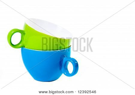 스택된 컵의 쌍