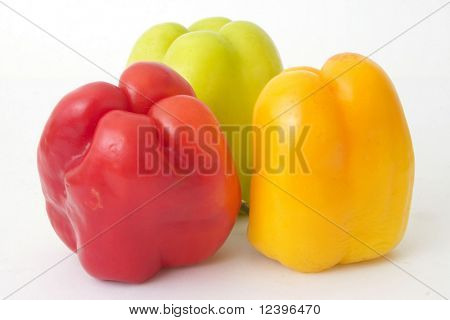 Grupa bellpeppers czerwony, zielony i żółty