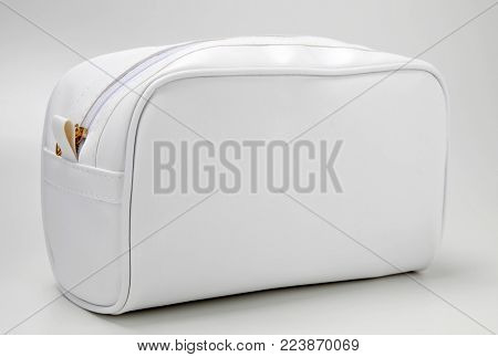 necessaire bag for miscellaneous use, bathroom, travel, toilet, hotel, school supplies