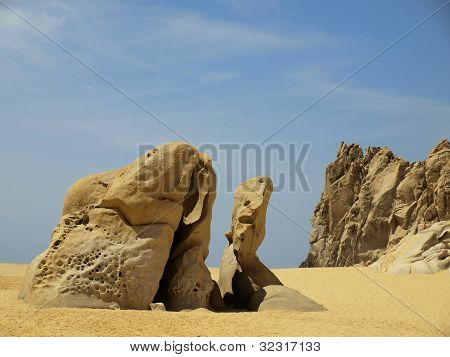 rocce su una spiaggia in capo di San Lucas (Messico)