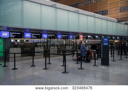 San Francisco, California, United States - Nov 27th, 2018: Check-in Counters Inside Of Terminal Of S