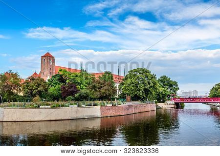Wroclaw, Poland Panorama Of Ostrow Tumski Island, Odra Or Oder River And Red Bridge