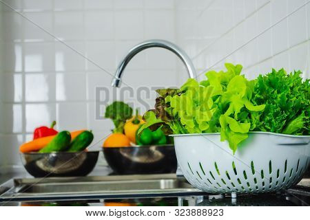 Preparing Vegetable To Washing To Remove Pesticides From Skin.